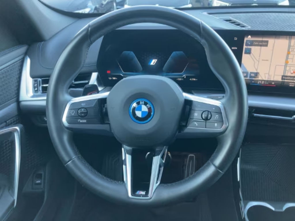 BMW iX1