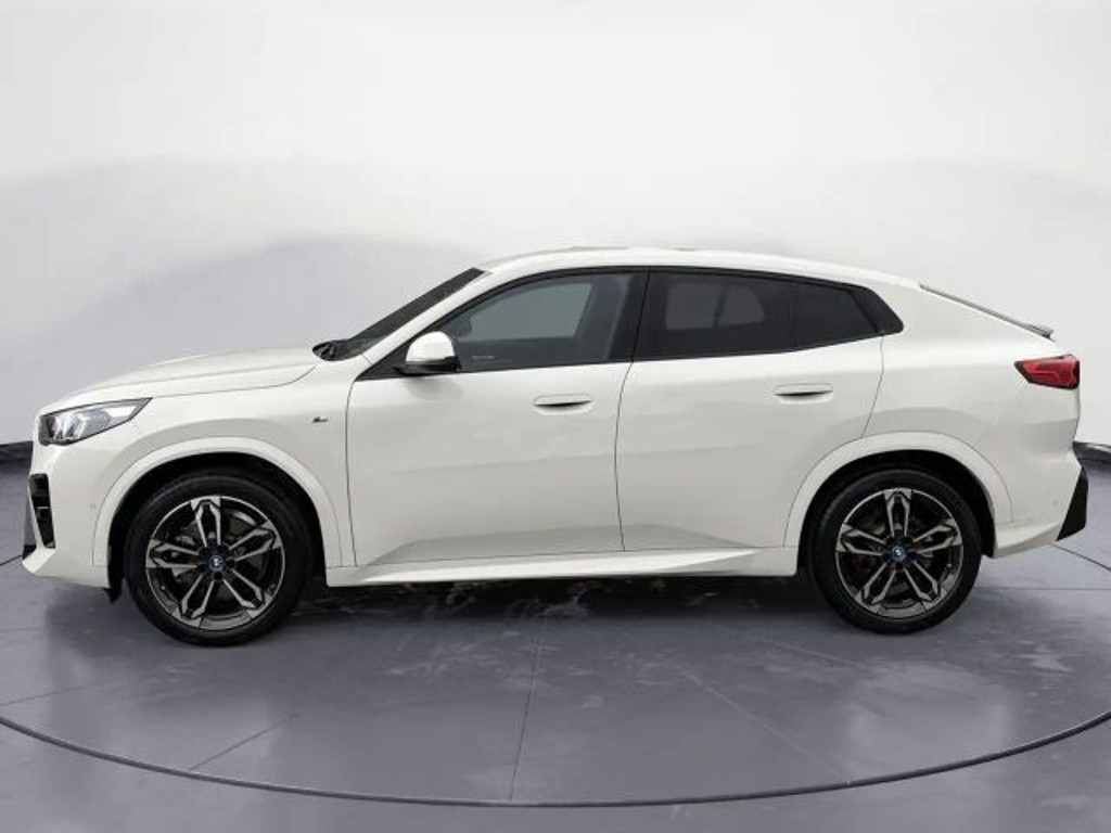 BMW iX2