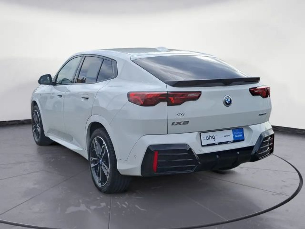 BMW iX2