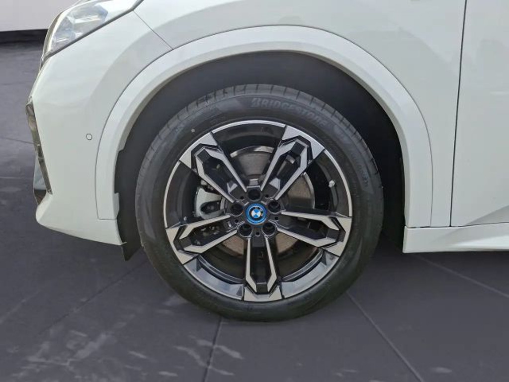 BMW iX2