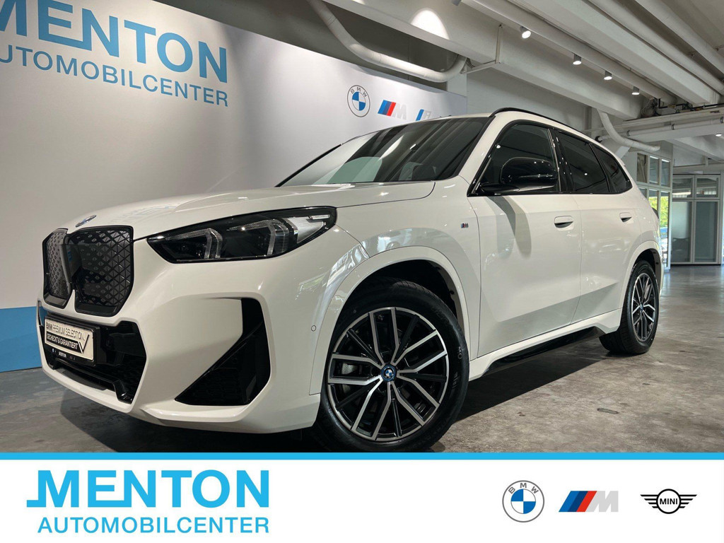 BMW iX1 xDrive30
