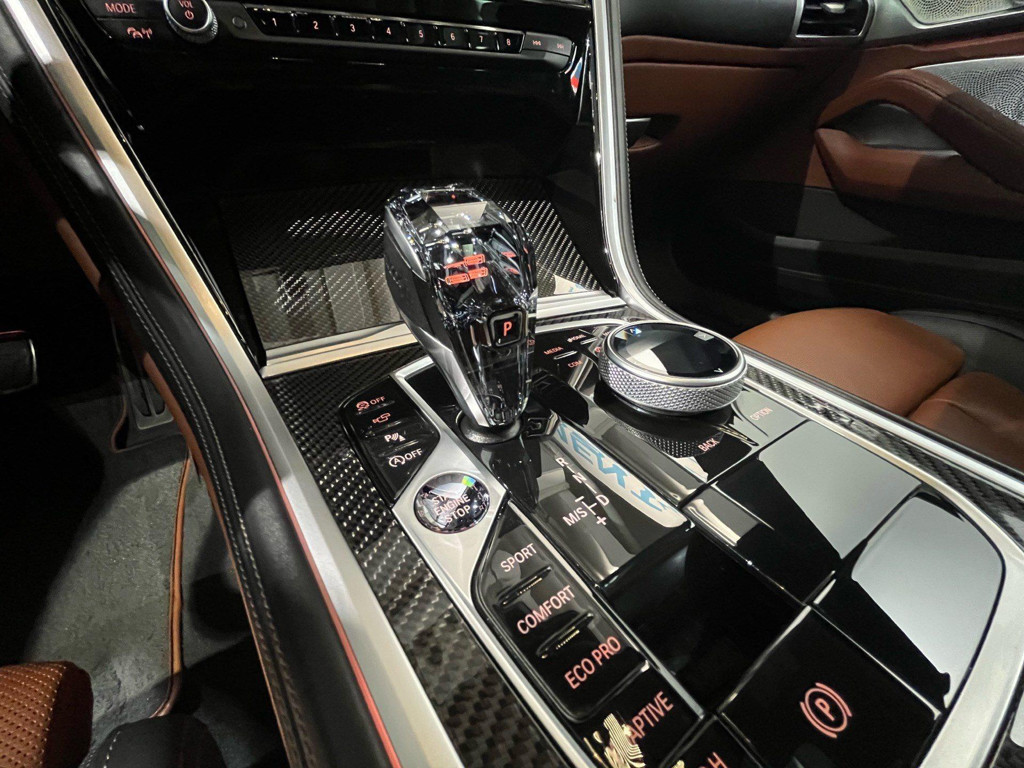 BMW M850