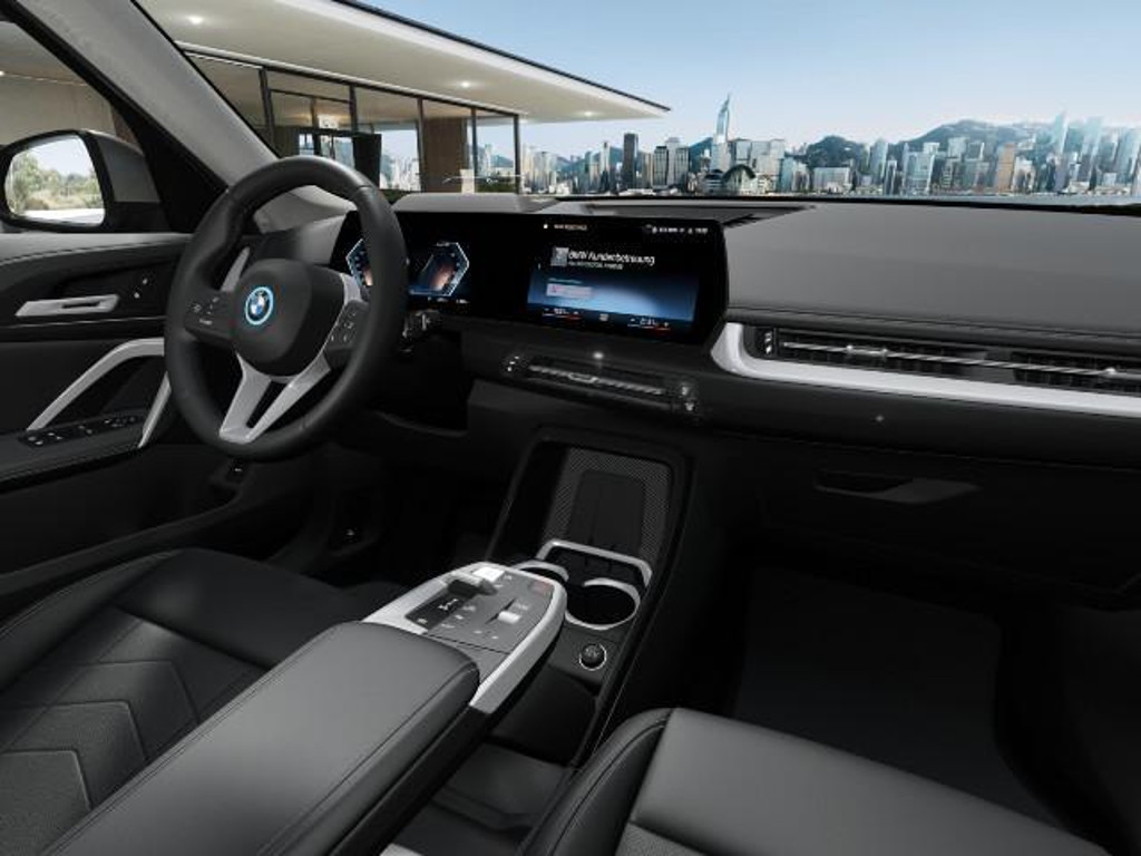 BMW iX1