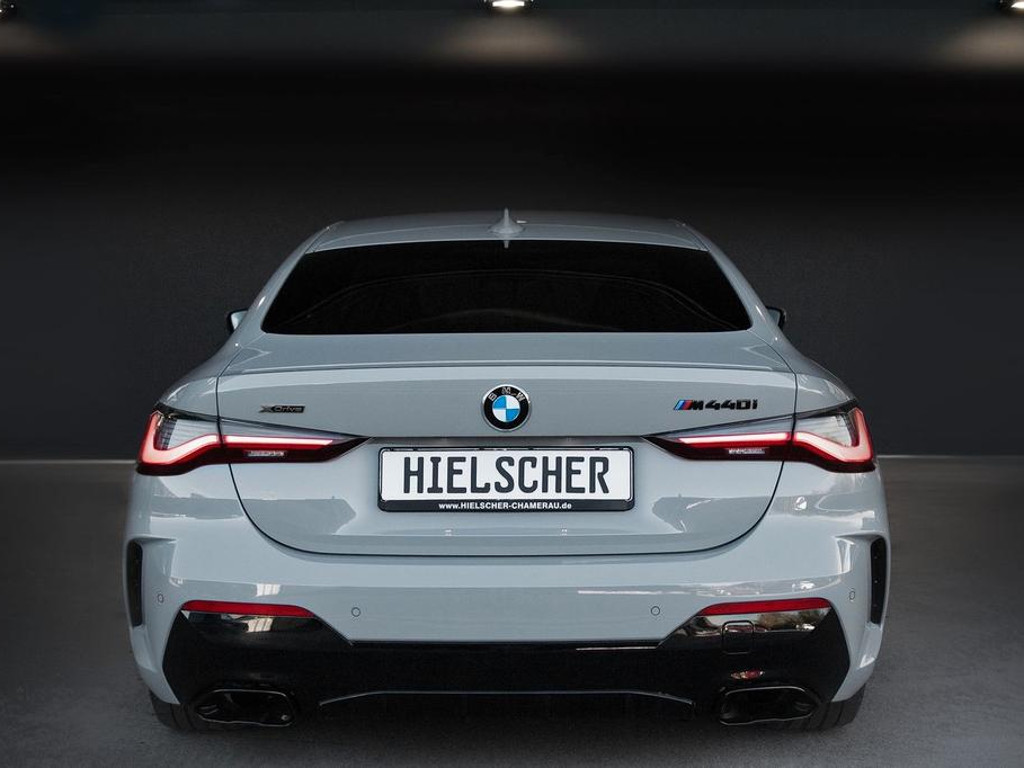 BMW M440