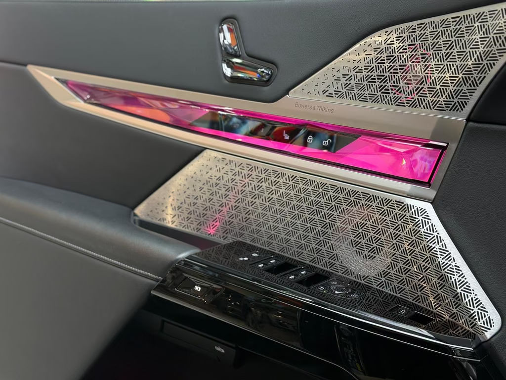 BMW i7