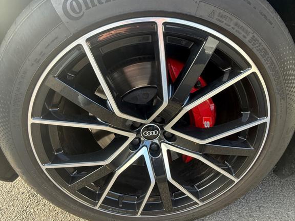 Audi SQ8