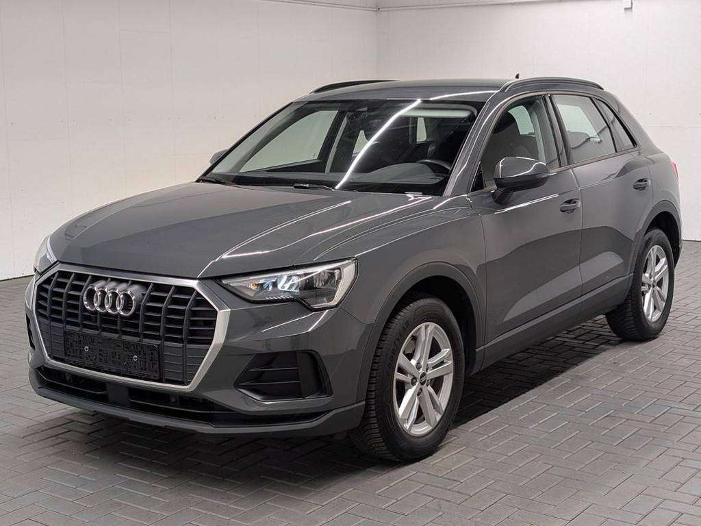 Audi Q3 LED/Navi/AHK/el.Heck/SHZ/Tempomat/17-LM
