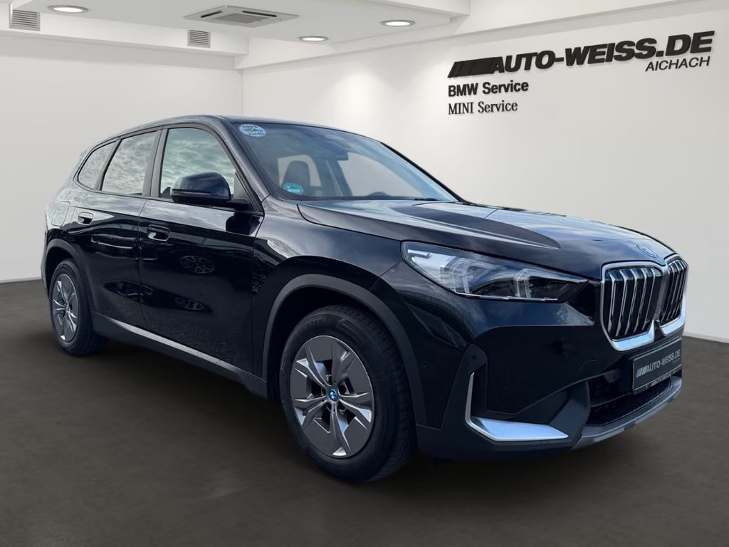 BMW iX1