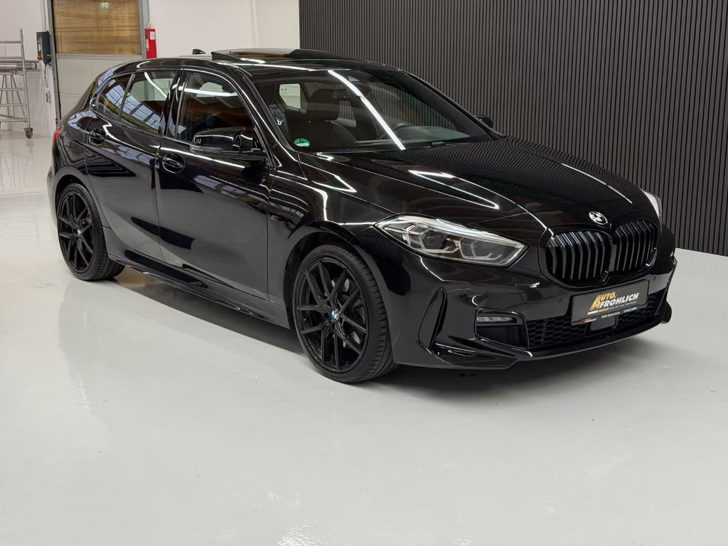 BMW 1 Serie 120 M-Sport Sedan