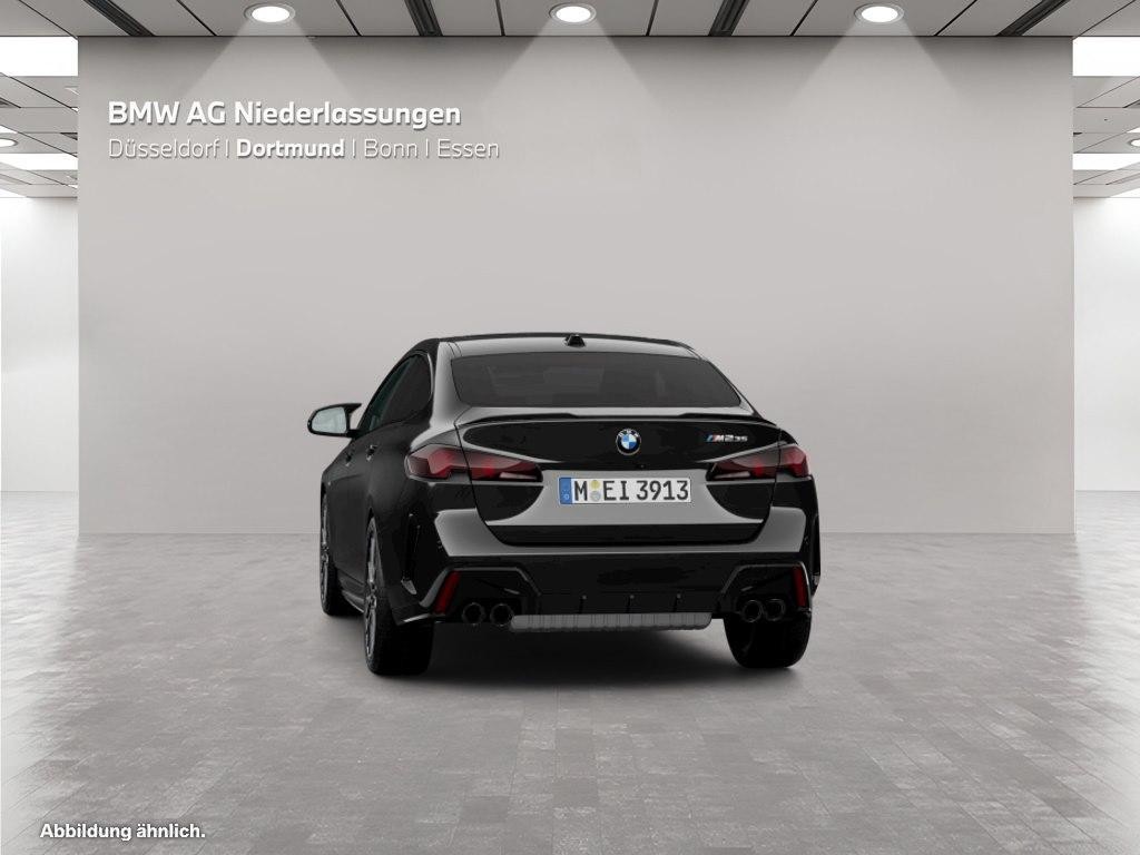 BMW M235