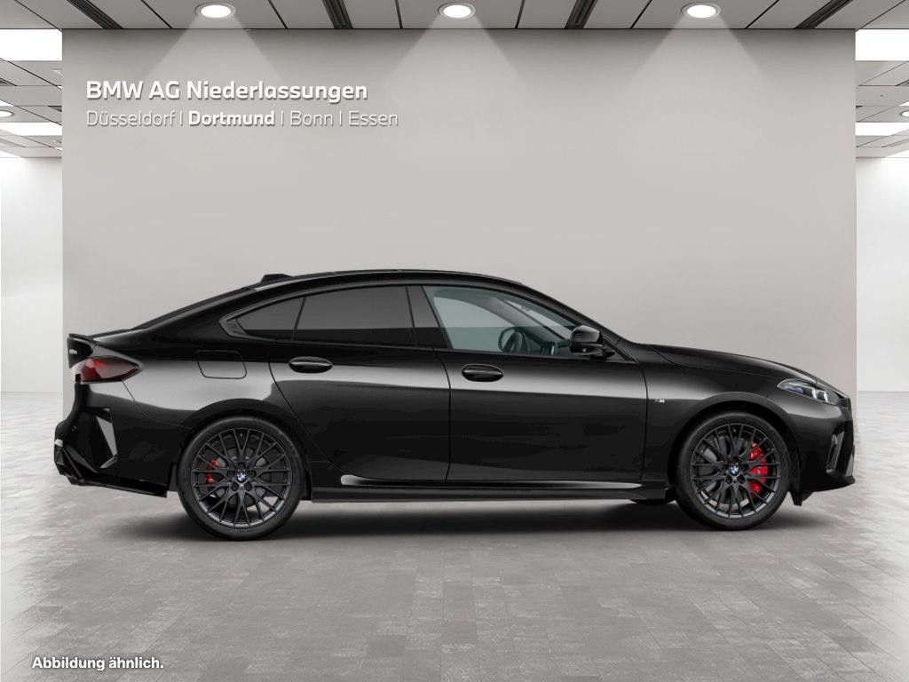 BMW M235