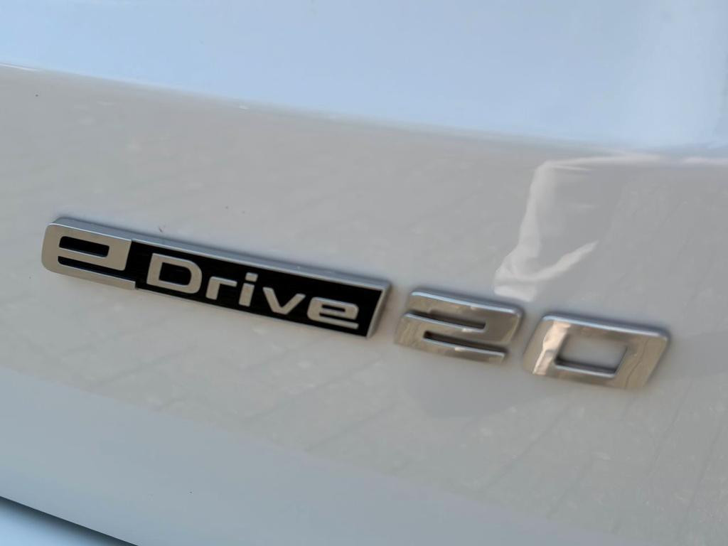 BMW iX1