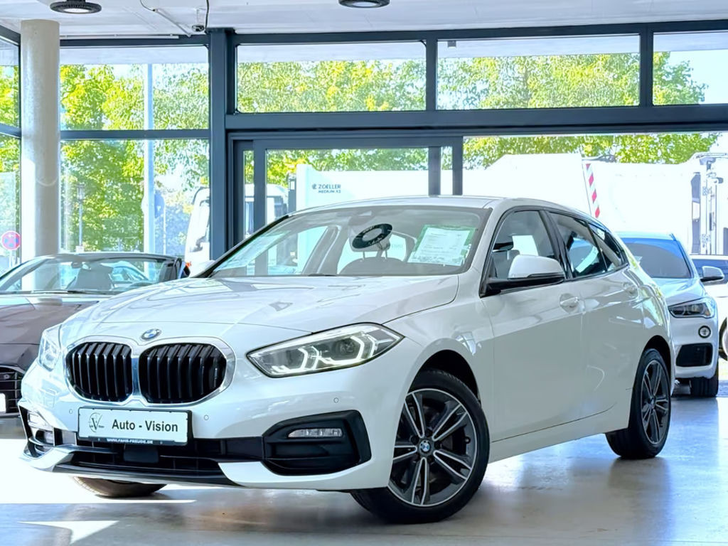 BMW 1 Serie 120 Sport Line Sedan 120d