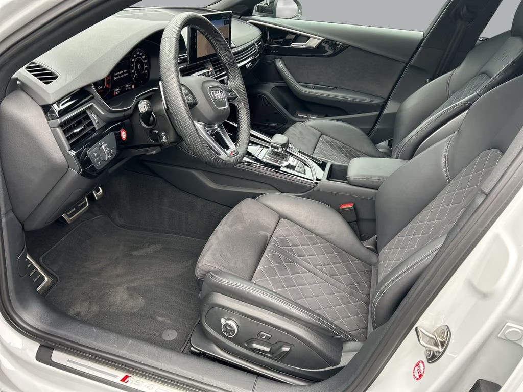 Audi RS4