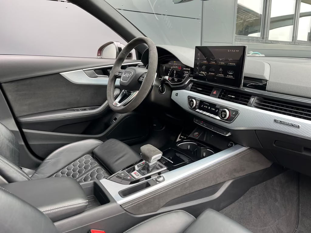 Audi RS4