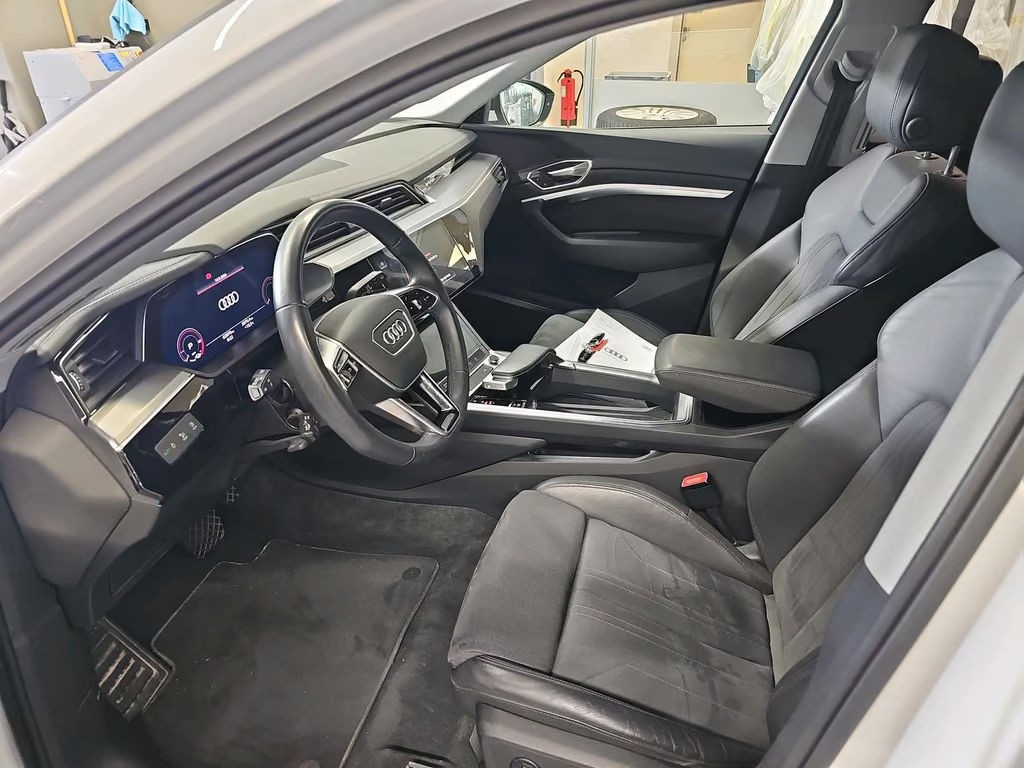 Audi e-tron