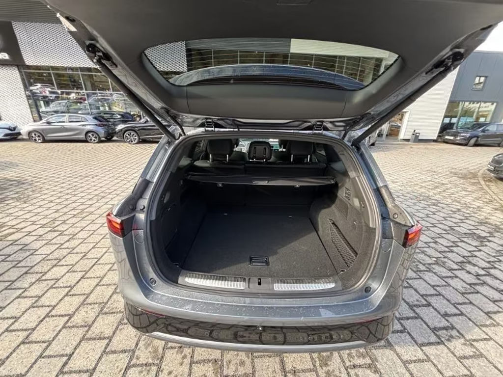 Xpeng G9