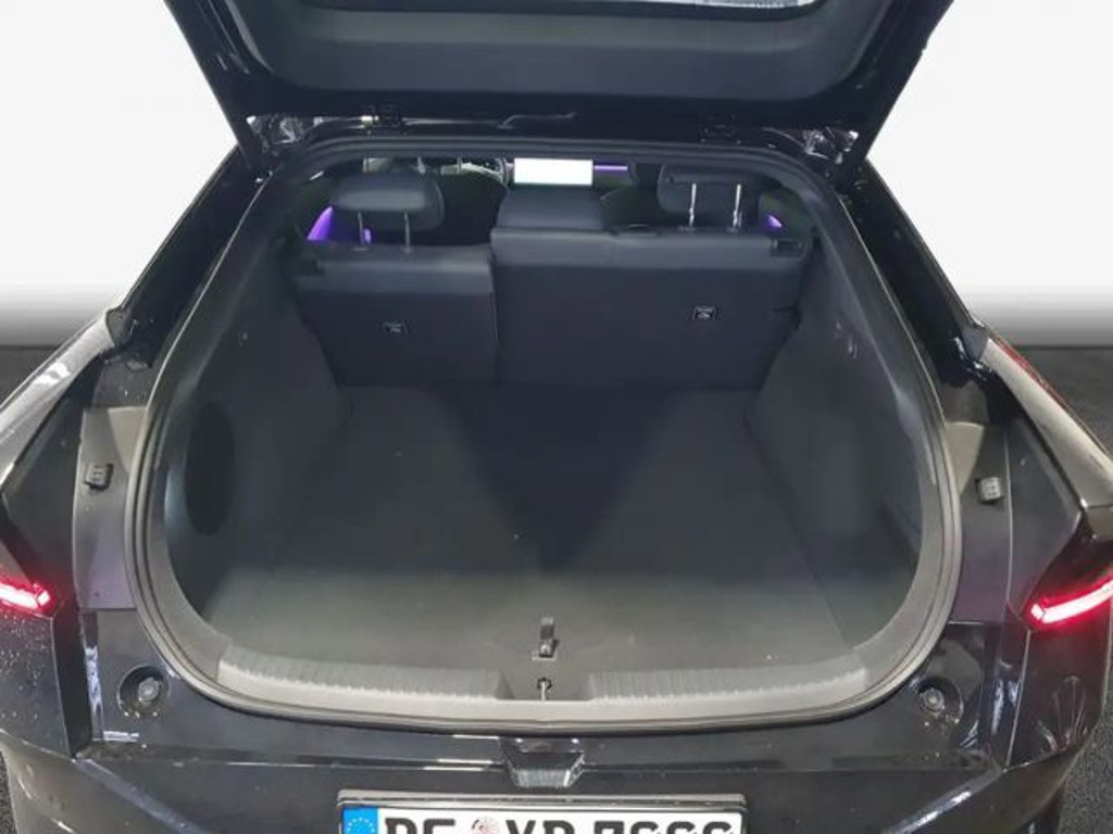 Xpeng P7