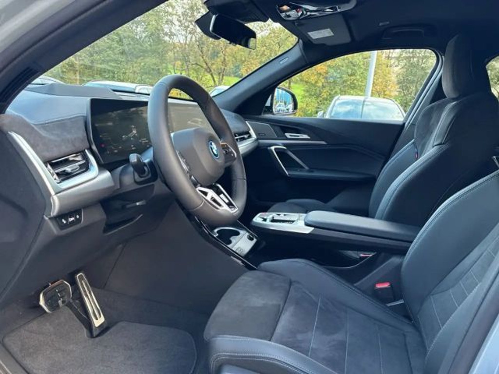 BMW iX2
