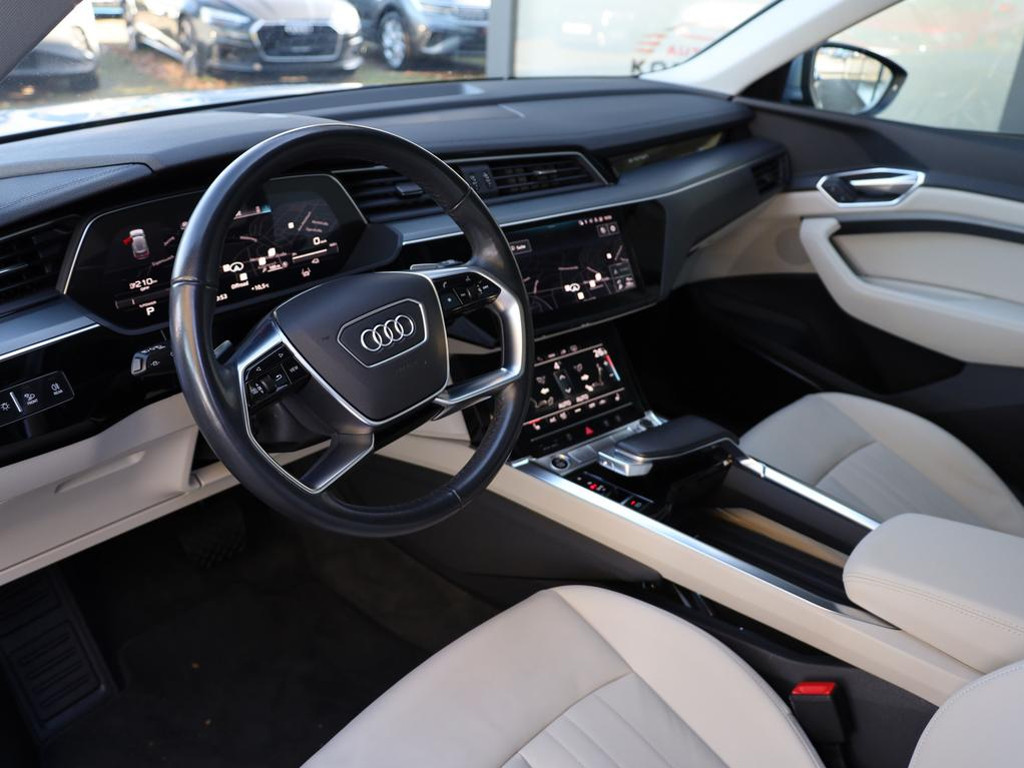 Audi e-tron
