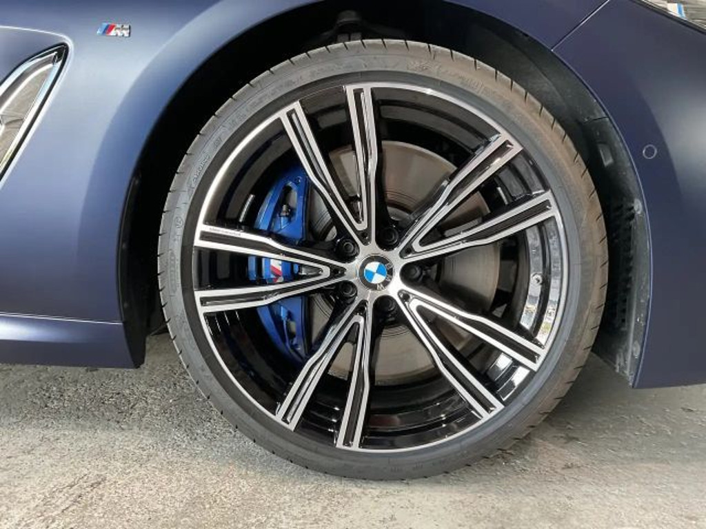 BMW M850