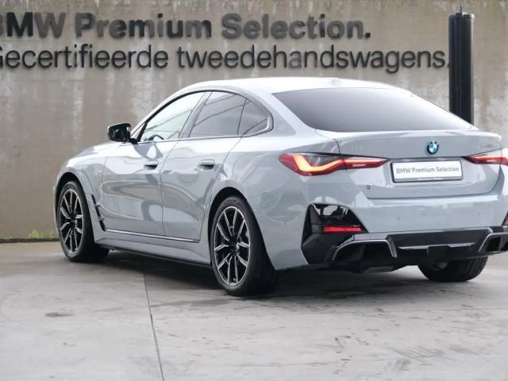BMW i4