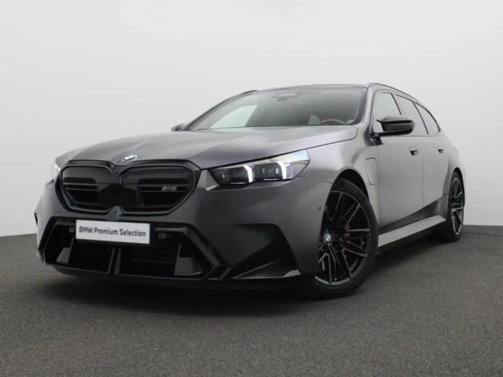 BMW M5 TOURING Matt - Pano - B&W Sound - M Drivers Pack-