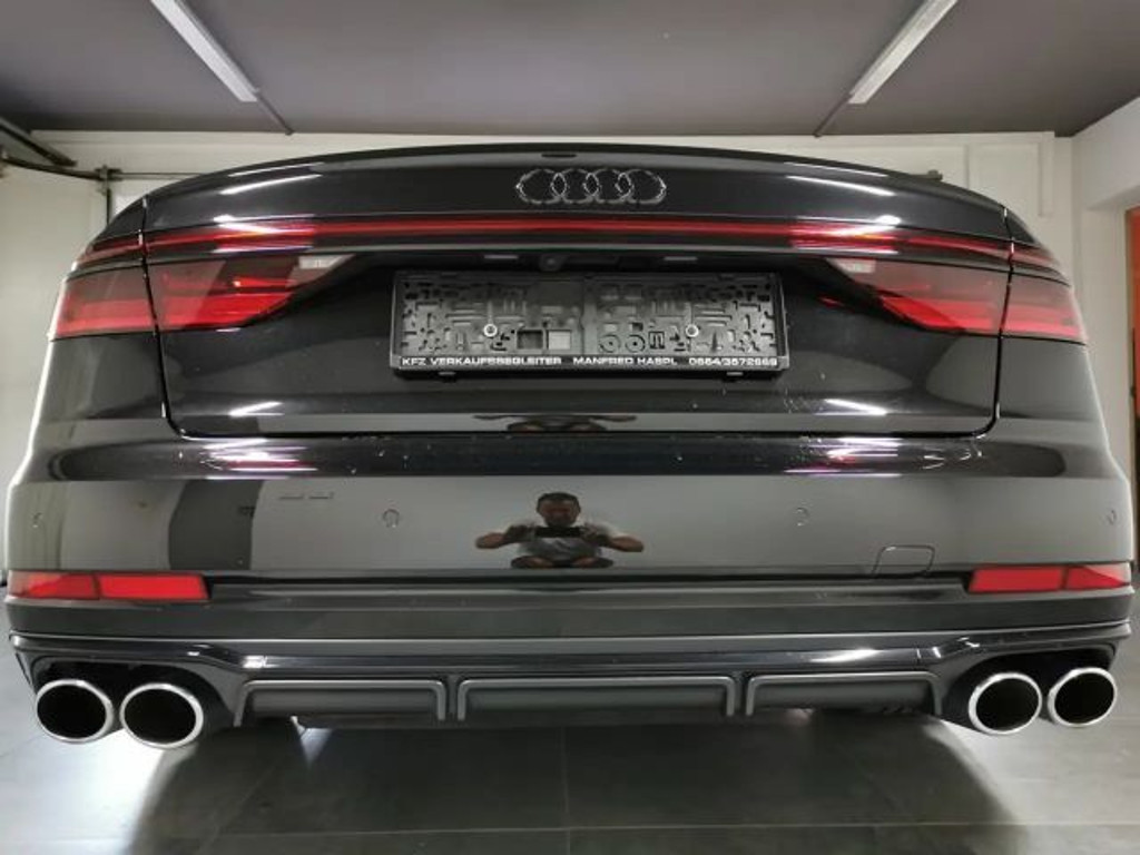 Audi S8