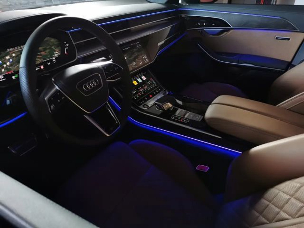 Audi S8