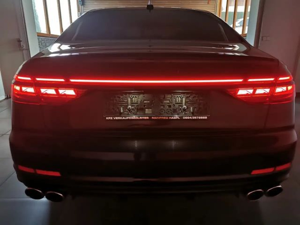 Audi S8