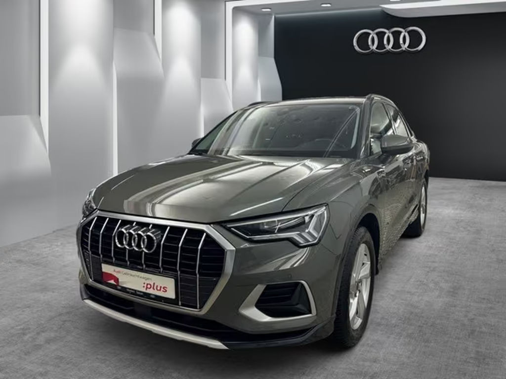 Audi Q3 Business