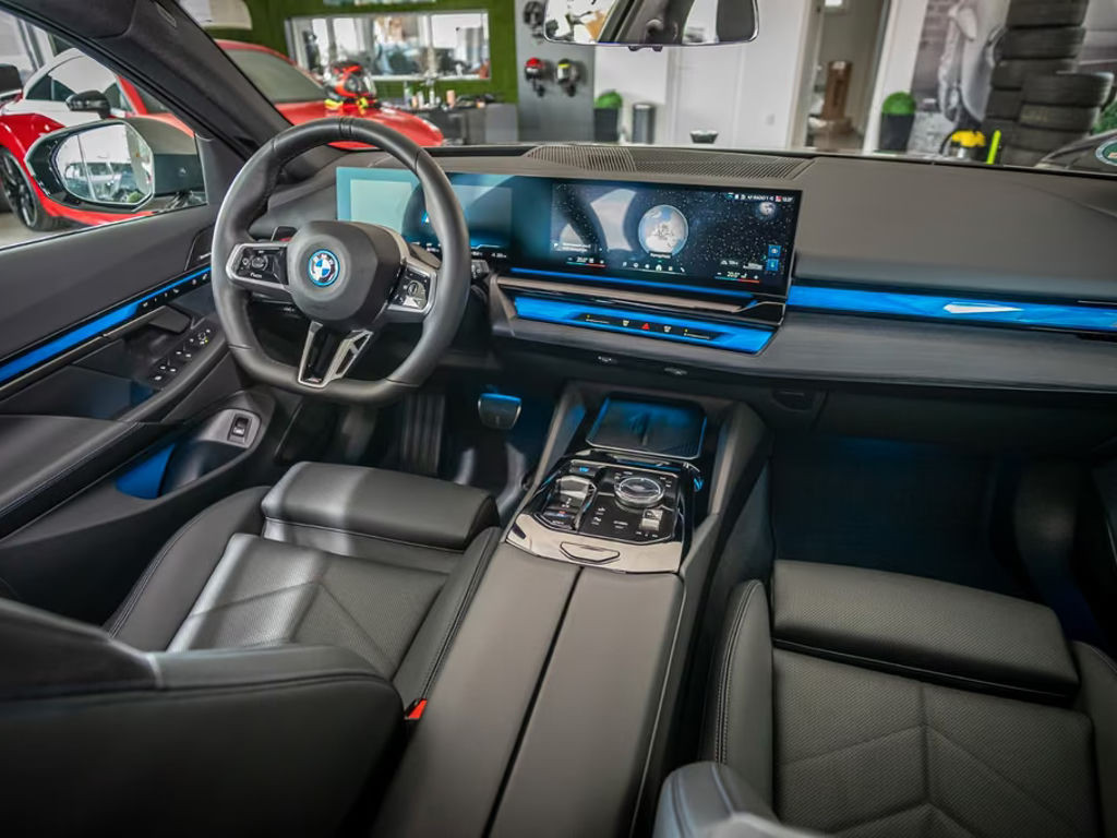 BMW i5