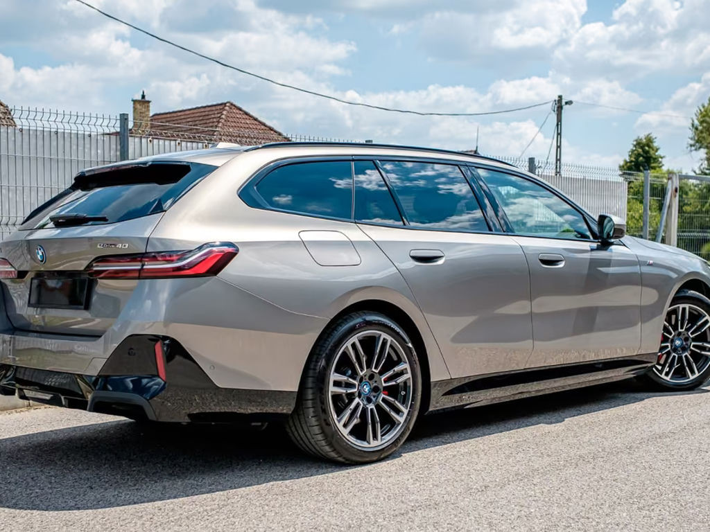 BMW i5