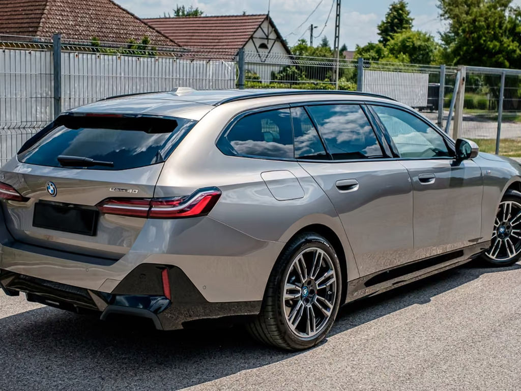 BMW i5