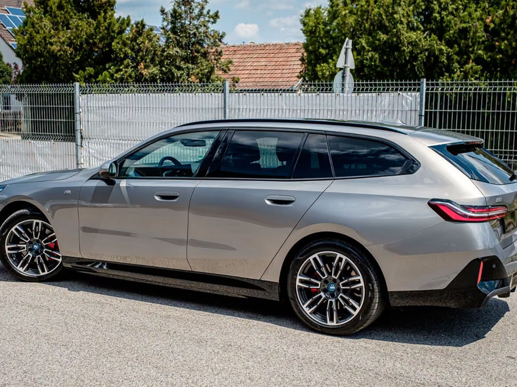 BMW i5