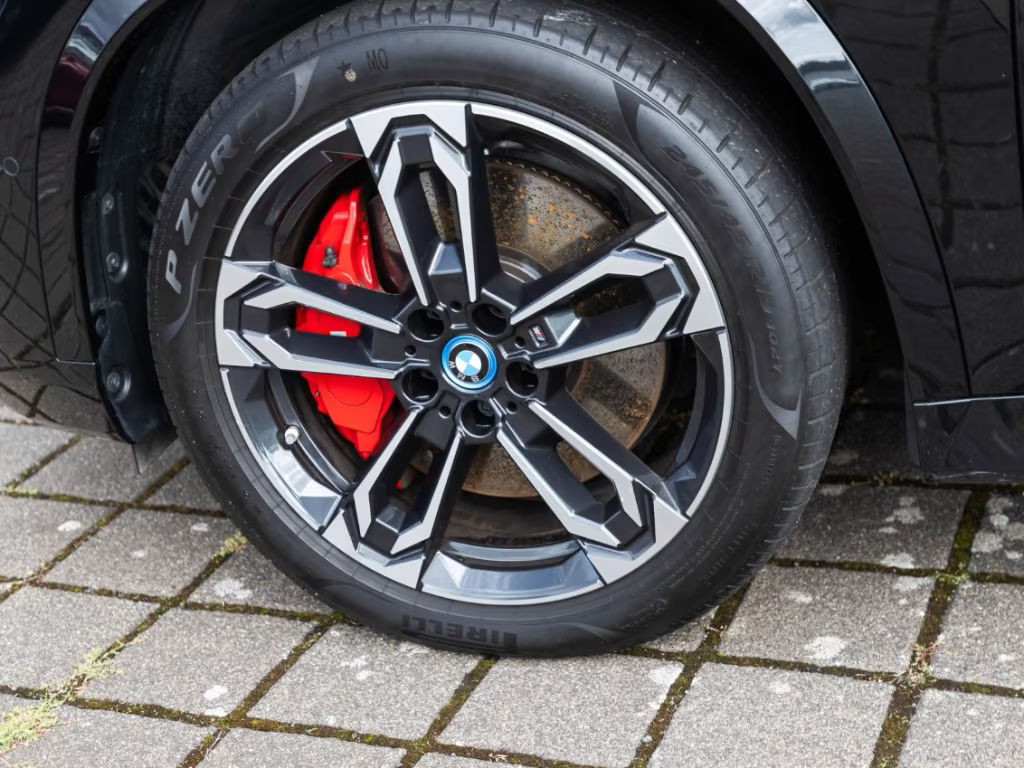 BMW iX1