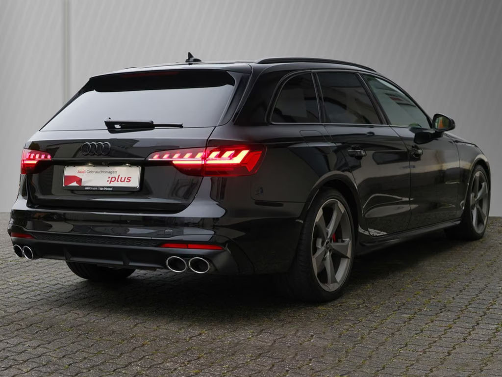 Audi S4