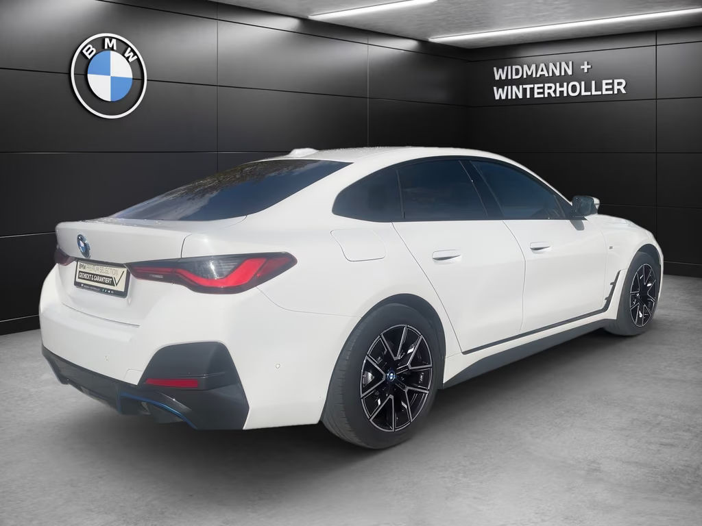 BMW i4