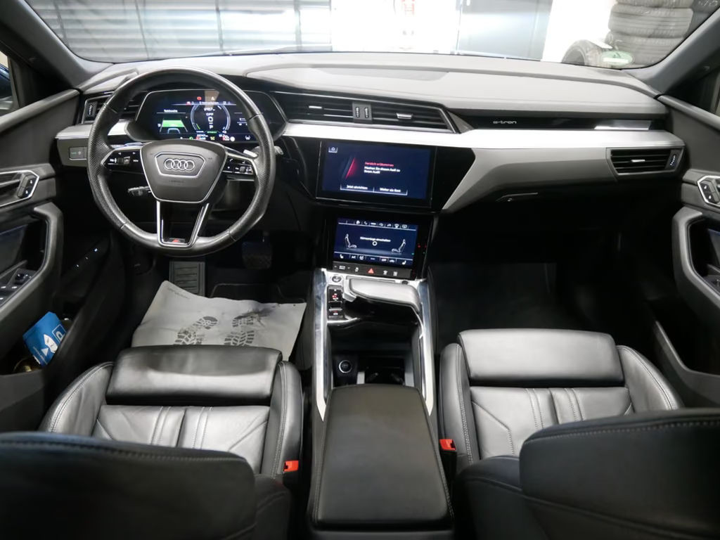 Audi e-tron