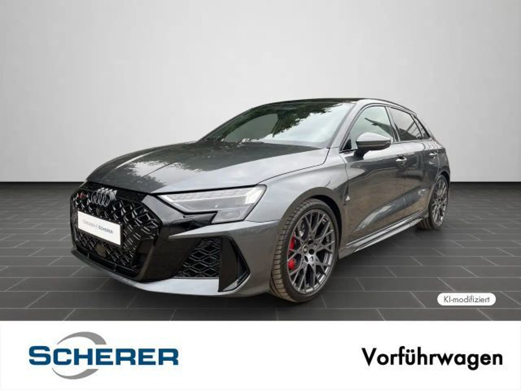Audi RS3 Sedan S-Tronic