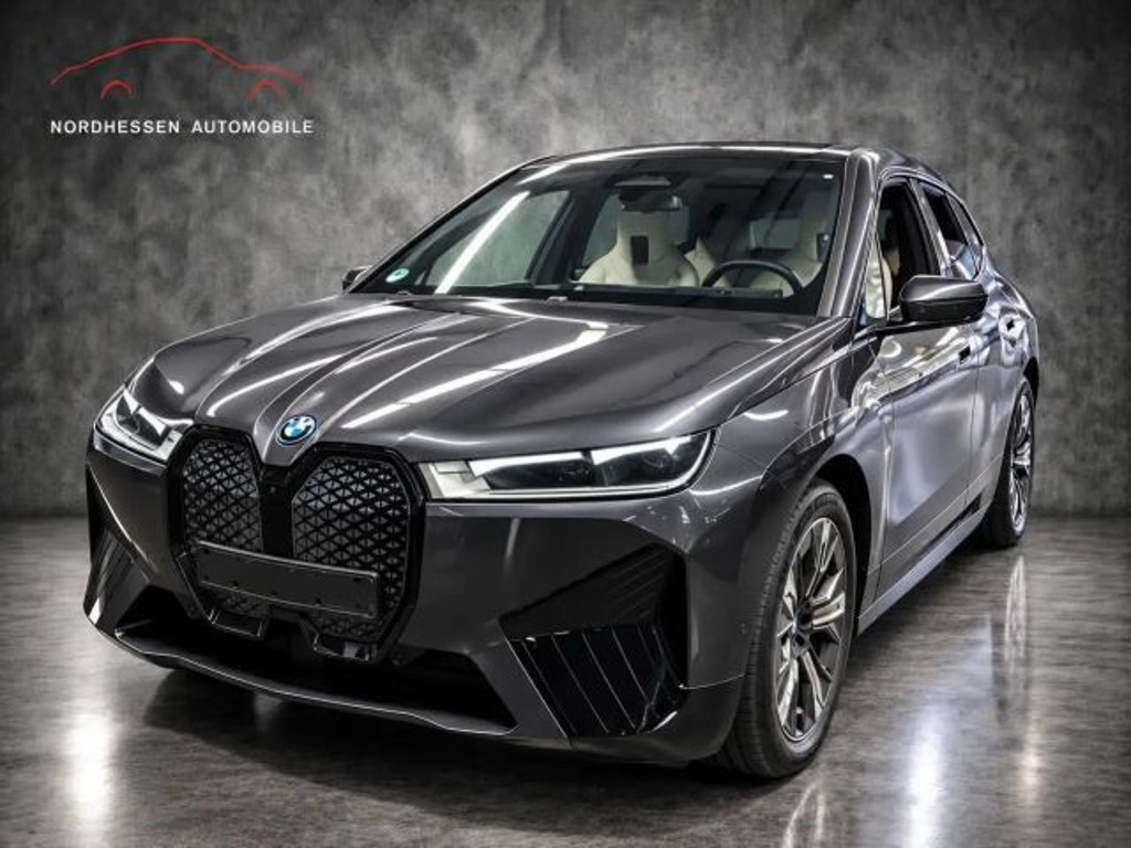 BMW iX xDrive40