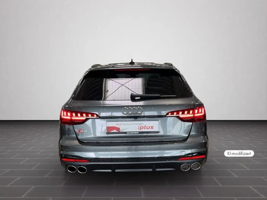 Audi S4