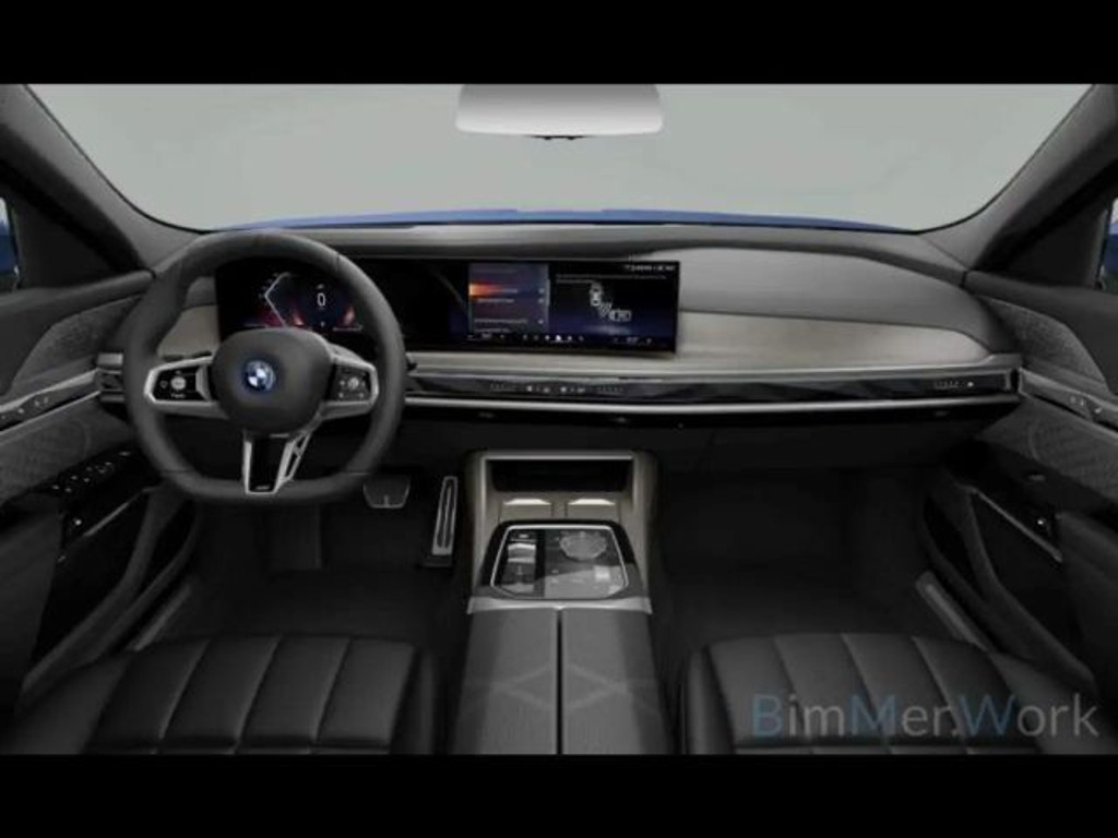 BMW i7