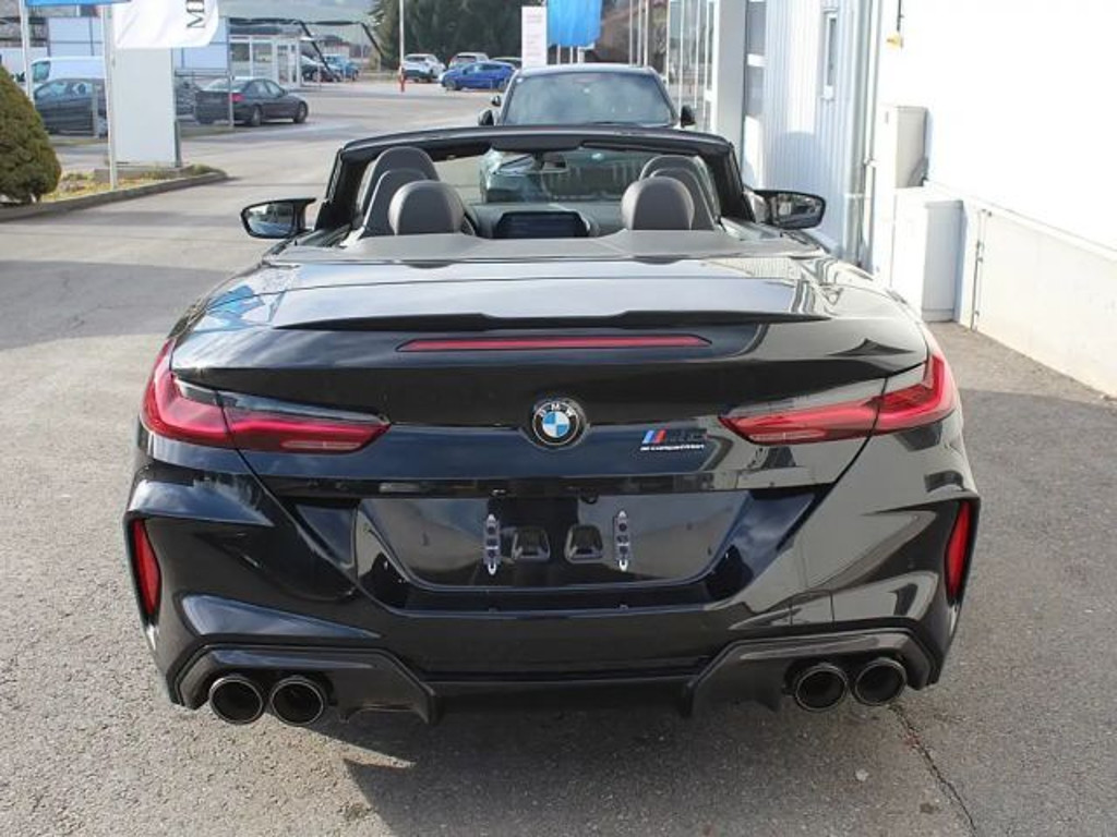 BMW M8