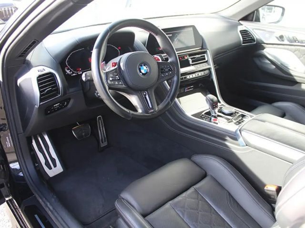 BMW M8