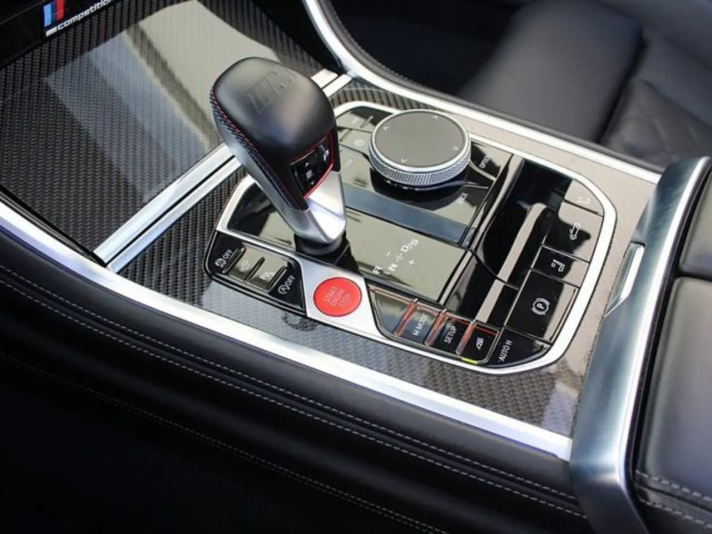 BMW M8