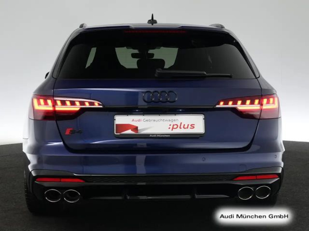 Audi S4
