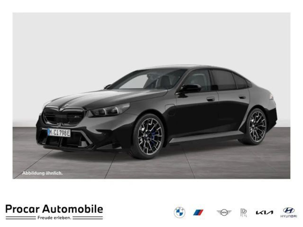 BMW M5 Sedan