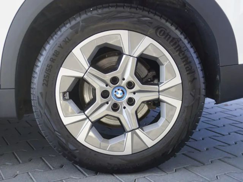 BMW iX2