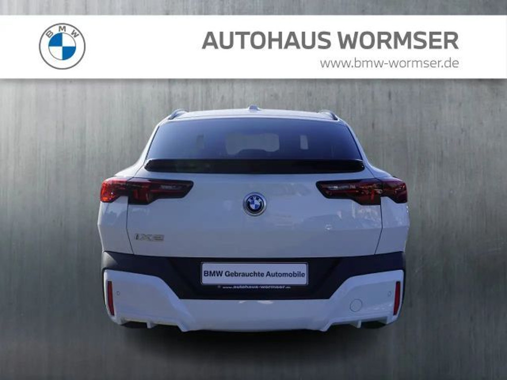 BMW iX2